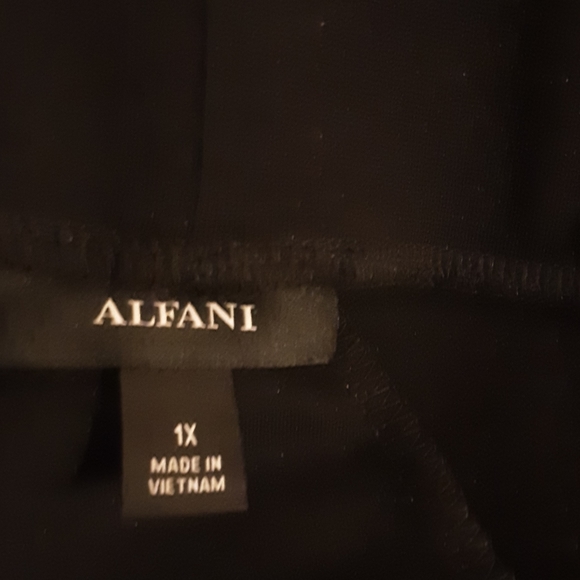 NWT Alfani 1X Deep Black Comfort Waist Legging - Picture 6 of 6